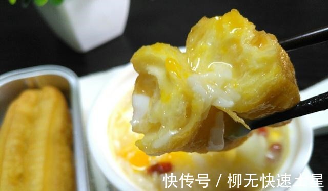 45岁阿姨的一人早餐,主食和菜一起出锅,吃得热乎还省事!