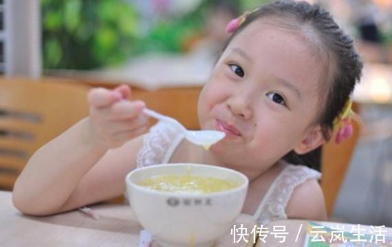 骨头汤|儿科医生这3种汤别给孩子喝了,不仅不长个还伤脾胃,父母谨记