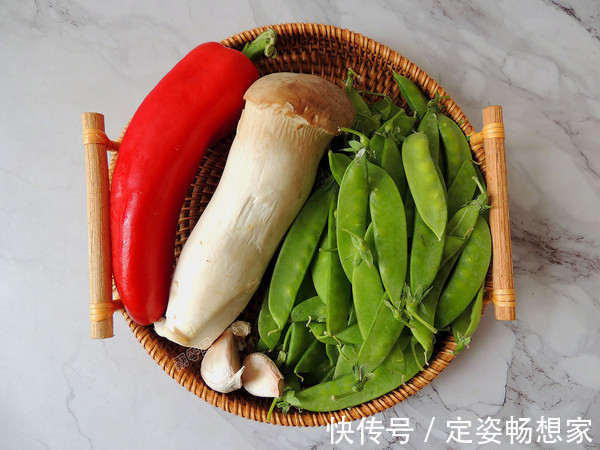 荷兰豆|这三样食材一起炒,脂肪最怕见到它,晚餐这么吃,衣服改穿小一码