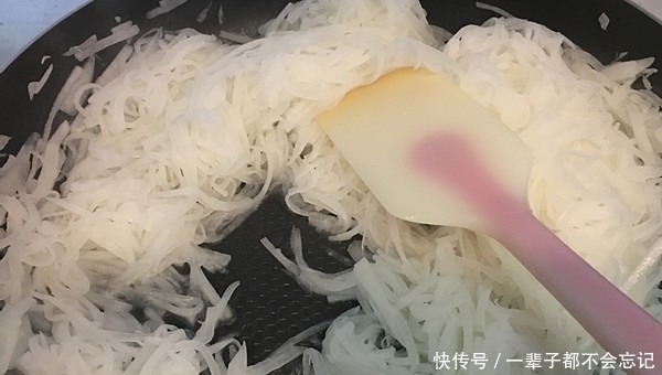 想吃萝卜糕自己在家也能做,配方告诉你,简单好做,比买的好吃