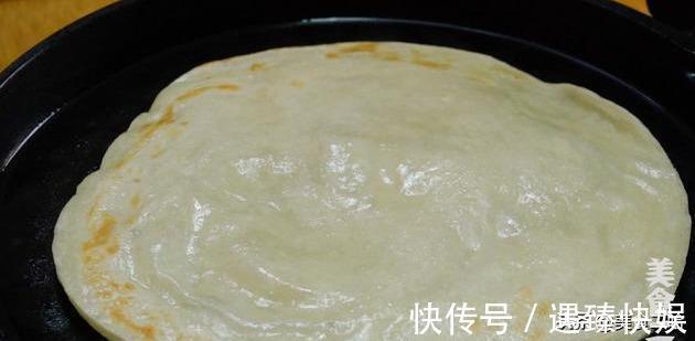 油酥|烙饼想要柔软多层？大多以为要抹很多油，用开水烫面，其实都不对
