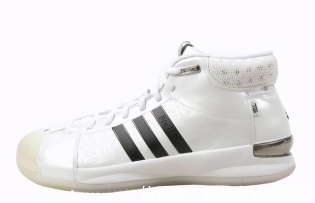 model 是否有这样一款球鞋 它并不主流,但你愿意去分享它的故事?