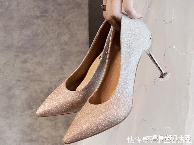 穿搭 今年流行这几款“减龄鞋”,显高不累脚,上脚太时髦了!