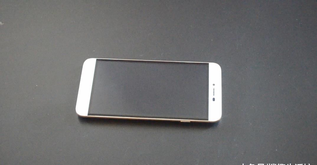 烦恼|食品袋里的干燥剂别扔了, 它的这3个妙用, 解决了很多家庭的烦恼