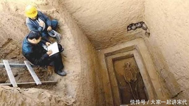 古墓|为盗挖这座墓穴，4位盗墓贼当场身死，专家发掘后害羞不已