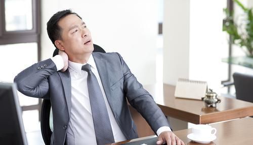 颈椎|一个让你昂首挺胸的方子!2味药化解颈椎病,一通一补有奇效!