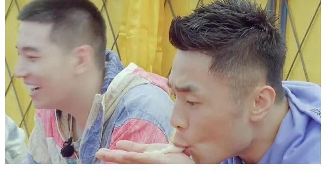 客人|《德云斗笑社》里的内蒙羊尾油,到底是啥?牧民:代表着尊敬客人