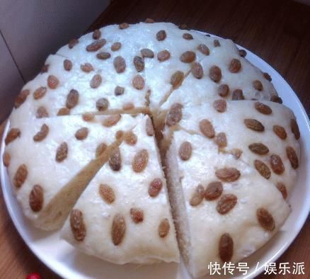 “懒人版”发糕,鸡蛋加面粉,简单搅一搅,做出来松软又香甜!