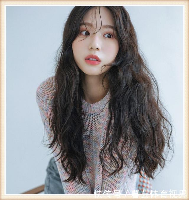 脸大|你适合披头发还是扎头发,主要取决于这3个特点,脸大更要注意