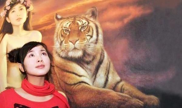 女儿@他曾画30多幅亲女儿人体写真轰动全国,一亿也不卖,如今怎么样了