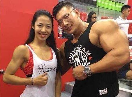 鹿神|中国第一个健美冠军,鹿神成神之路,亚洲几乎没有敌手