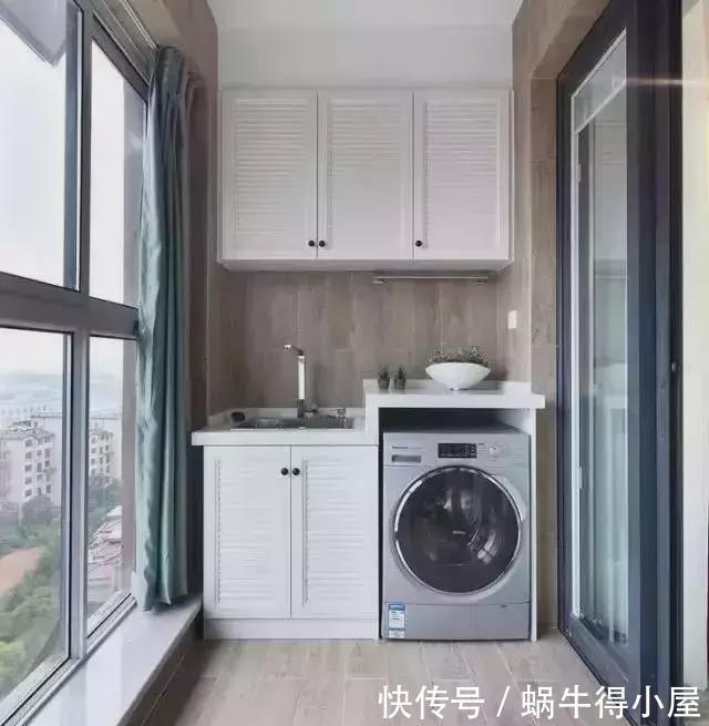 邻居|邻居见我家阳台装一吊柜，嘴上说难看，回家就叫师傅做了！