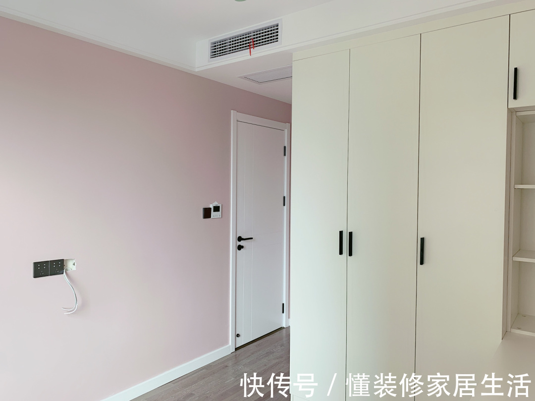 房子|第一次自己装修房子，入户就被迷住了，色调搭配清新又舒适