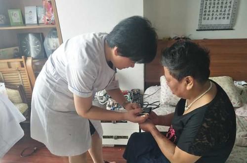 控制血糖|你知道血糖在一天中是如何变化的吗?把握好5个时间,预防并发症