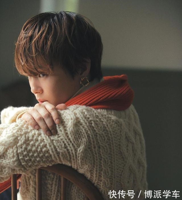 面料 4款今冬流行毛衣款式,让温暖与时髦兼具,穿出职场人的暖系魅力!