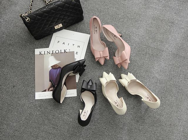 美足 高跟鞋配裙子还是裤子好看，我说浅口高跟鞋还是配裙子好，你说呢