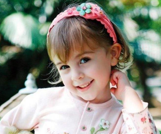 家长|有女孩的家庭,家长谨记这4句忠告,将来女儿能少走不少弯路