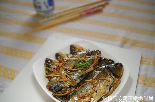 鲫鱼|它是被人“误解”最多的鱼，比鲈鱼营养，只要5元一斤却无人问津
