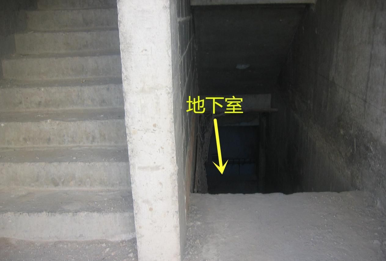 跃层|拿到房后我很好奇:明明买的是跃层,为什么开发商不把楼梯现浇好