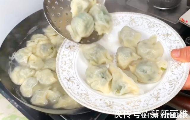 胡萝卜缨|夏天，用它包饺子，又香又嫩，不花1分钱，比韭菜茴香都好吃