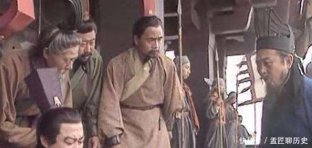 千里迢迢|三国最难得到的人是谁？不是诸葛亮，而是刘备千里迢迢收服的他