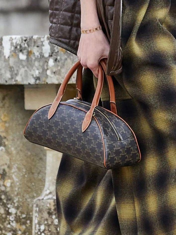 vuitton|秋冬大牌包上架，看到哪只你一见钟情了？