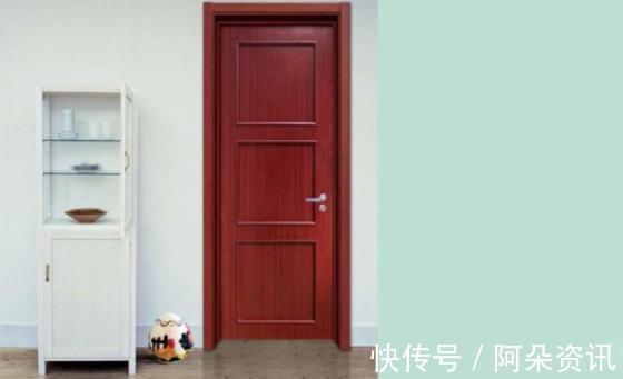 模压门|室内门是选择红色还是白色好？多数人选错了，家里简直土爆了