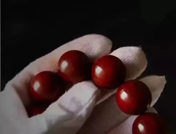 精髓|“亮了盘,涩了放”,小叶紫檀盘玩的精髓1分钟掌握!