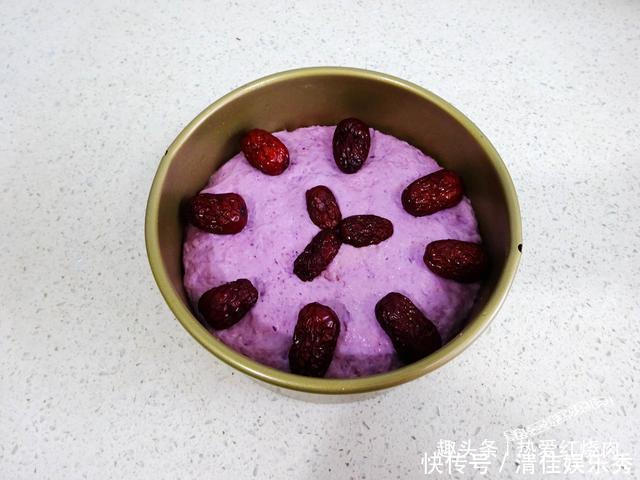做成|紫薯别总蒸着吃了,加点面粉做成大发糕,蓬松暄软比蛋糕都好吃