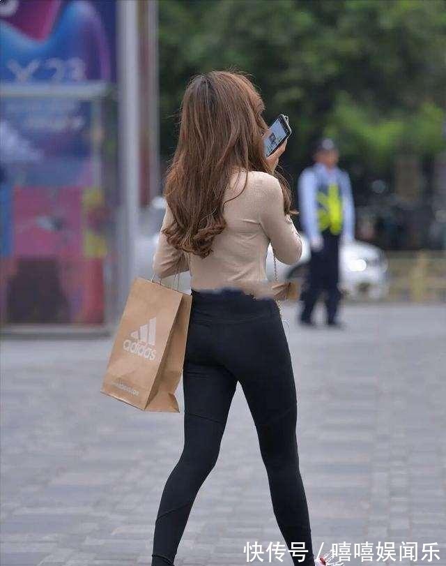 修长|身形修长的打底裤美女，让身形美感提升，清凉时尚
