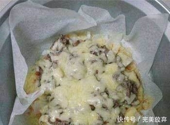 口水直流|煮饭时打入一个鸡蛋,15分钟后出现这景象,看着口水直流!