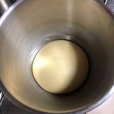 沙拉肉松芝士面包