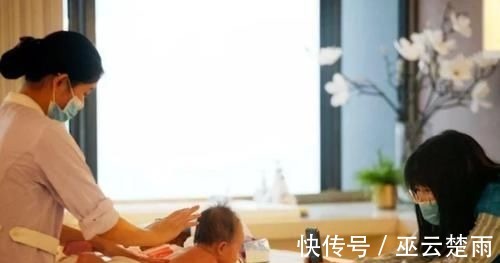 补充水分|刚出生的婴儿,都要经历什么?看完后才知道,原来宝宝那么“忙”