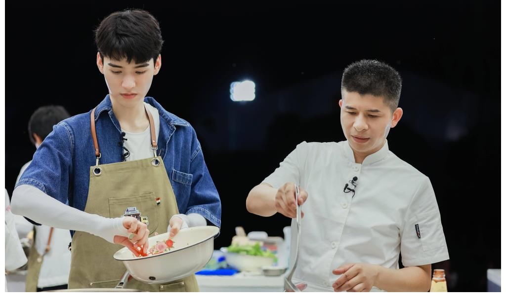 中餐厅5|湖南卫视《中餐厅5》今晚10点开播 黄晓明携合伙人开启国潮美食探索之旅