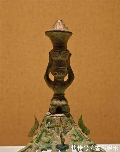 商朝!三星堆遗址挖出青铜女人像,揭示5000 年前古蜀国女子地位