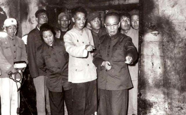 张琼华!郭沫若做过哪些奇葩事与鲁迅对骂,自比天狗,还有一件让人不齿!