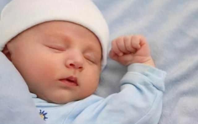 发育|孩子睡觉时3个表现,暗示了大脑发育好,将来有可能变成学霸