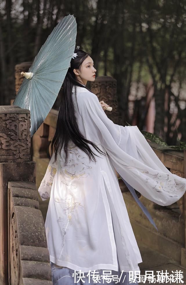 |那些令汉服小姐姐崩溃的瞬间,既搞笑又尴尬,希望你没遇到过