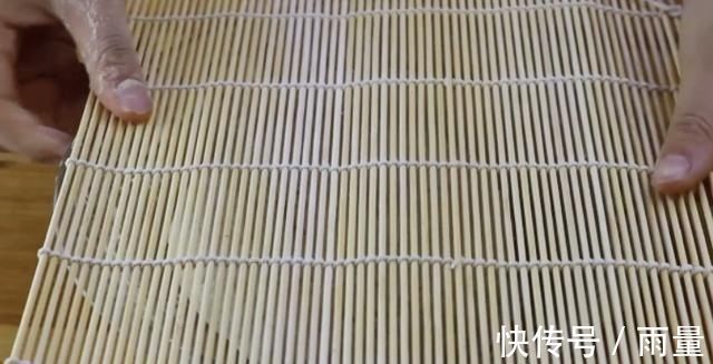 做法|包菜最近火了,吃了30年,这做法第一次见,比吃肉还过瘾