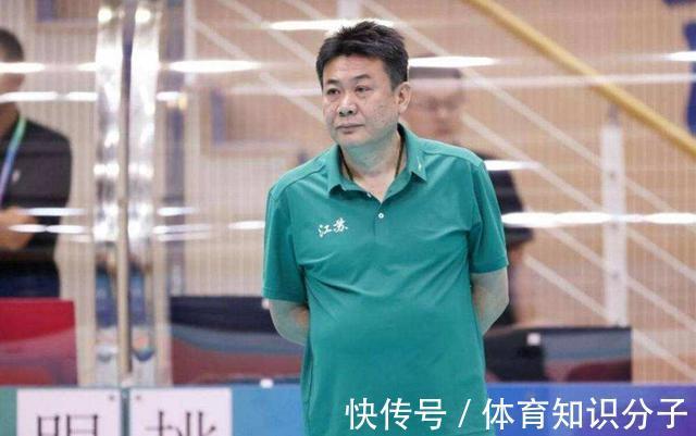 江苏女排|中国女排新任主帅蔡斌:欠家庭太多,谈及妻儿有泪水