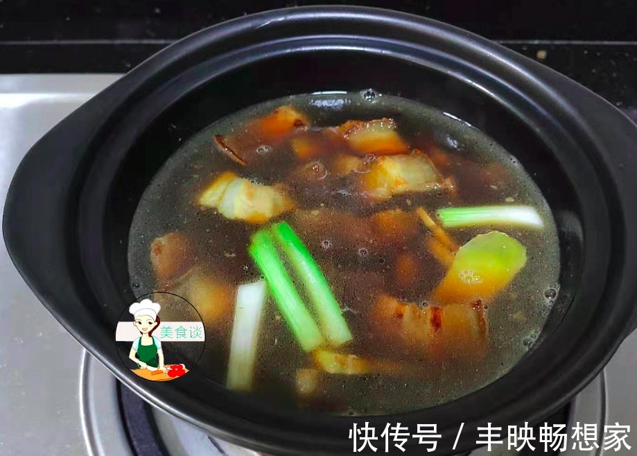 做法|猪肉白菜炖粉条家常做法，一锅炖实在太鲜了，做法简单，营养好吃