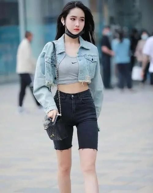 运动鞋 短裤失宠,今秋火了一款“五分裤”,点燃了年轻女孩的热情