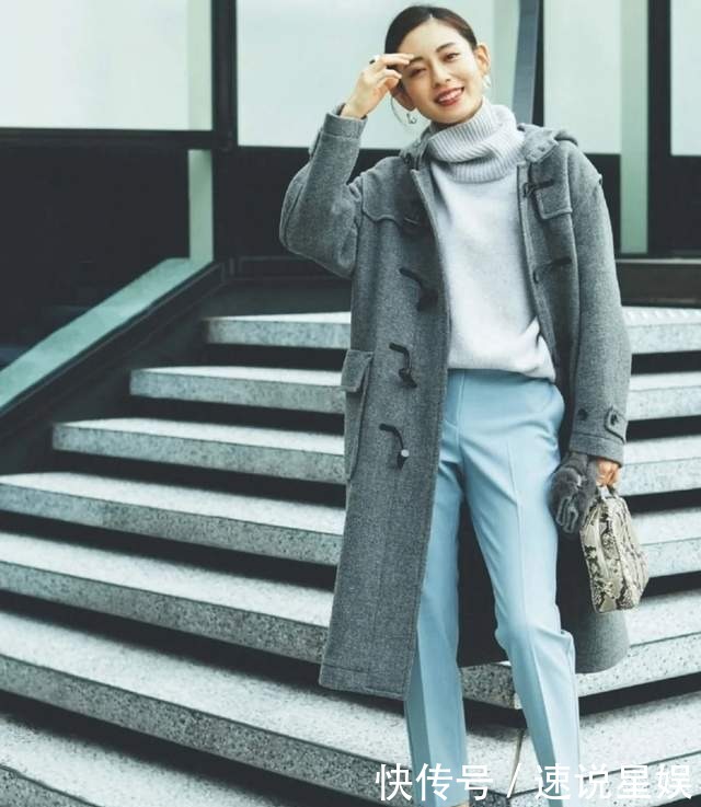 大衣配高领毛衣太普通?那是你没穿对,这么穿优雅实用又时尚