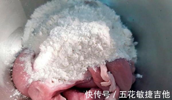 妙招|不懂门道,吃力又不讨好的小肠,拿出妙招,一菜还能两吃!