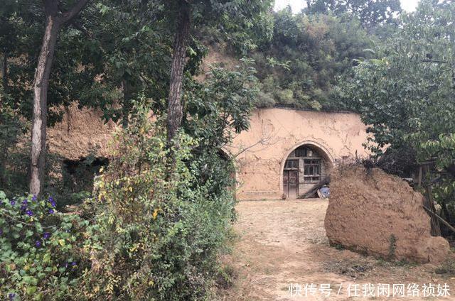 墙壁上|俗话说“一家两门出,家中多鳏寡”,你知道是什么意思吗