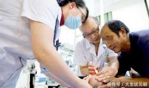 爸爸|儿子误将502滴入眼中,爸爸“教科书式”方法救了孩子,医生:高明