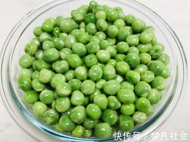 豌豆|天热少吃肉多吃豆，遇到碱性豆子多买点，营养丰富，夏天吃很合适