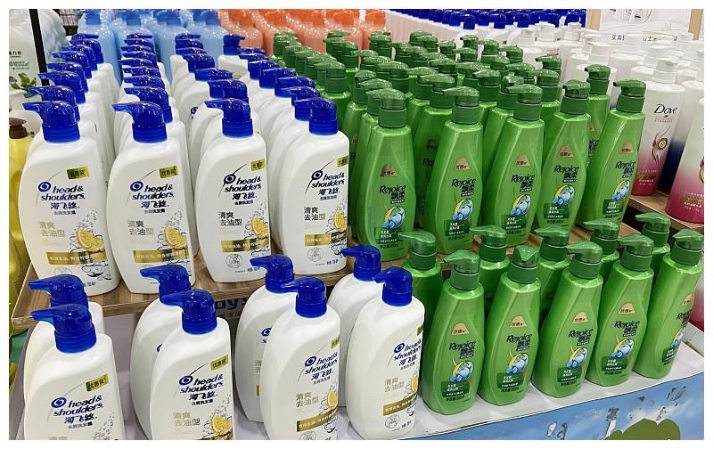 为什么当代年轻人纷纷“嫌弃”超市大牌洗发水，反倒更爱新国货？