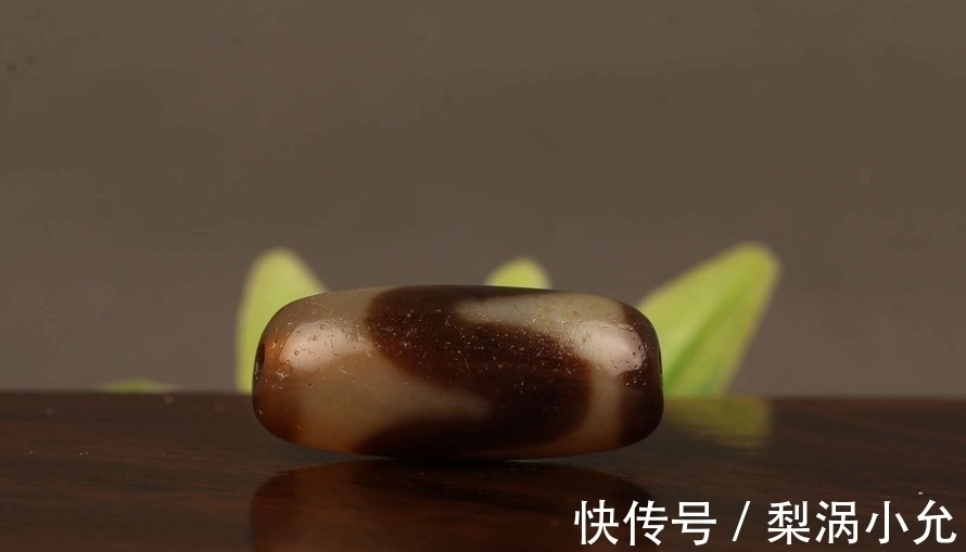 油润$为什么有钱老板喜欢佩戴天珠,天珠浑然天成,让人慨叹造物之完美