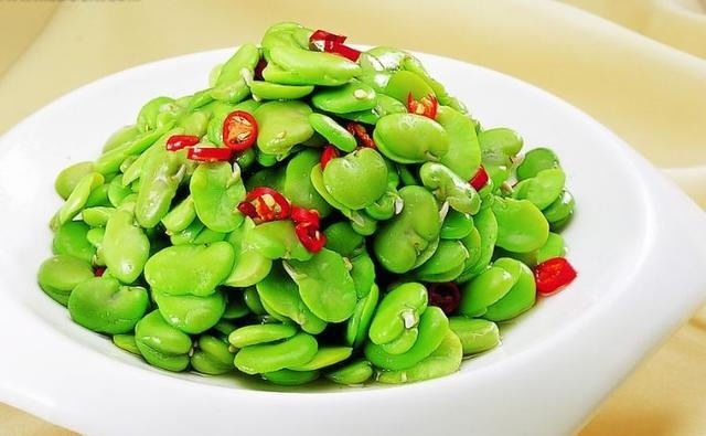 蚕豆|人到中年想长寿，可以多吃3种食物，排毒养颜，有益健康！